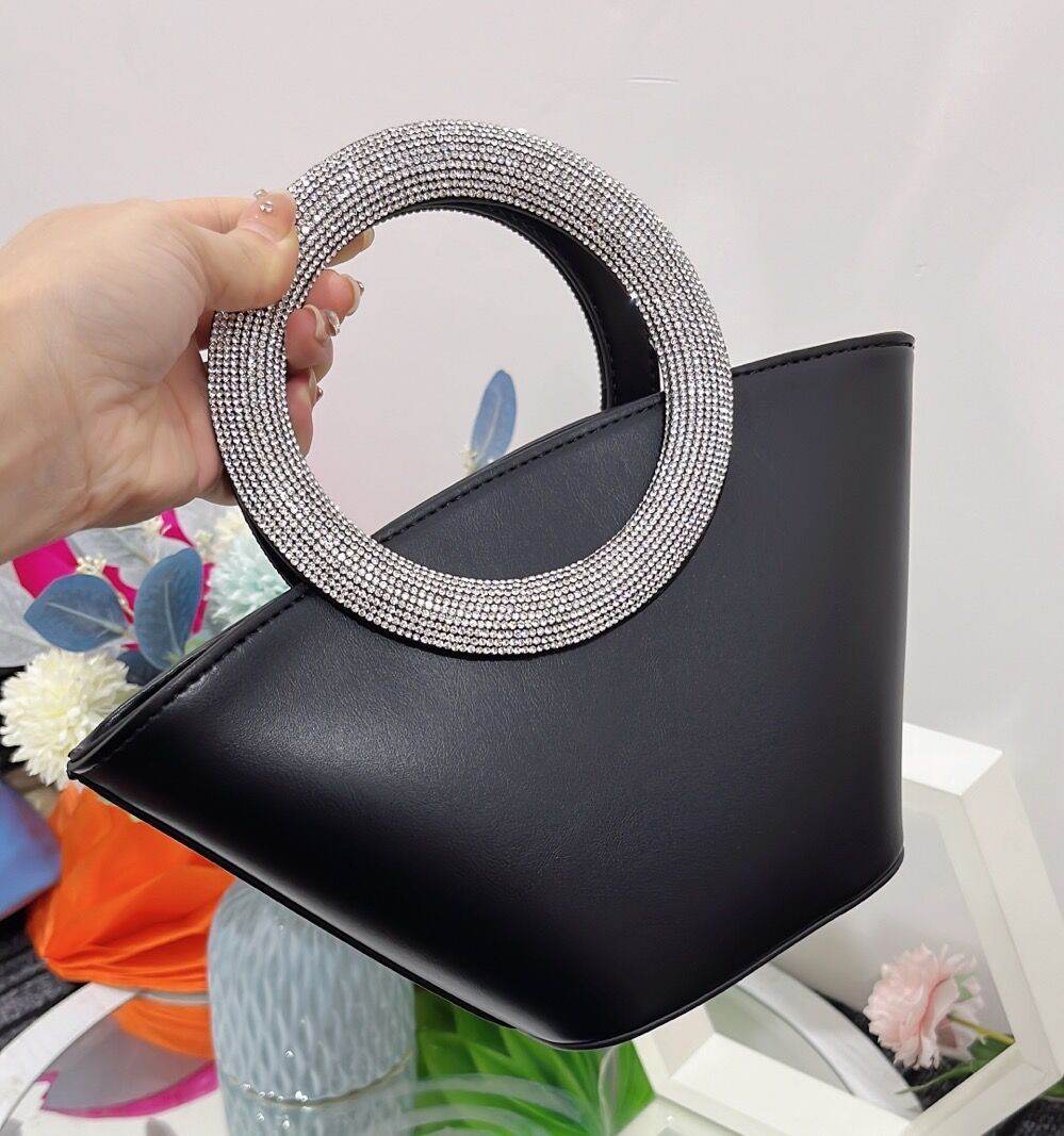 Diamond Round Handle Portable Basket Pack - Classy Collective