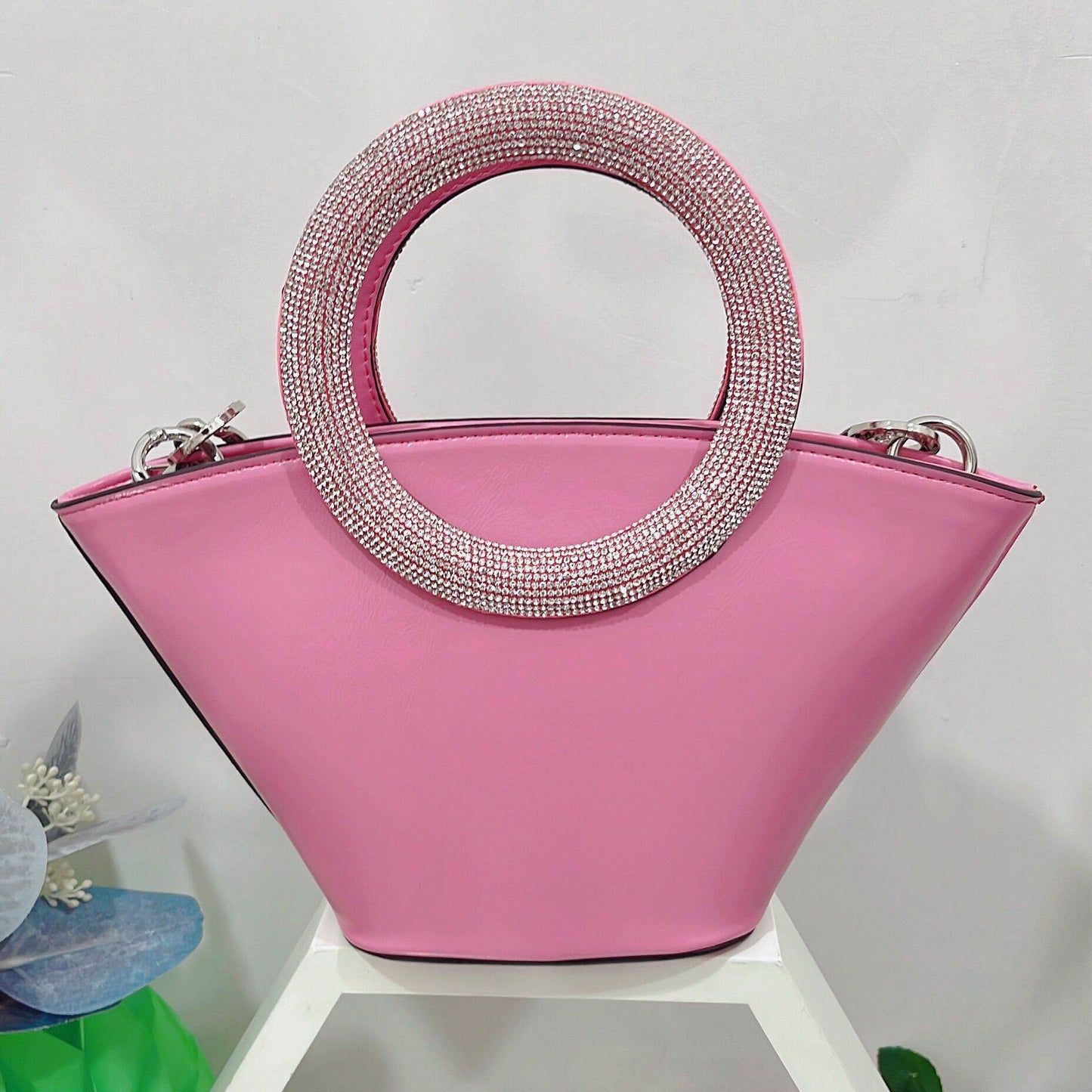 Diamond Round Handle Portable Basket Pack - Classy Collective
